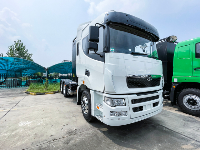 2023 Global Hot Selling Heavy Duty CAMC 6X4 EV Tractor Trucks with Luxurious Interior Cab And High Quality