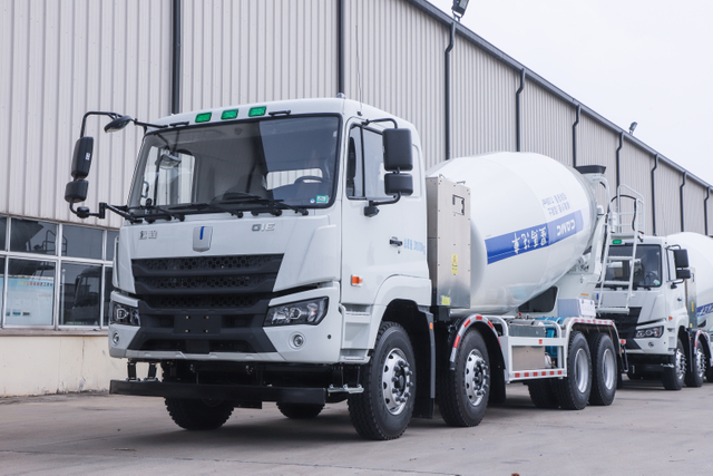 High Quality 8*4 M7 Electric Vehicle Cement Mixer Truck New Energy Concrete Cement Mixer