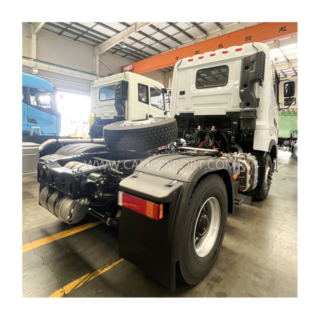 G2 New Series Right - Drive White Diesel 4*2 Traction tractor Truck
